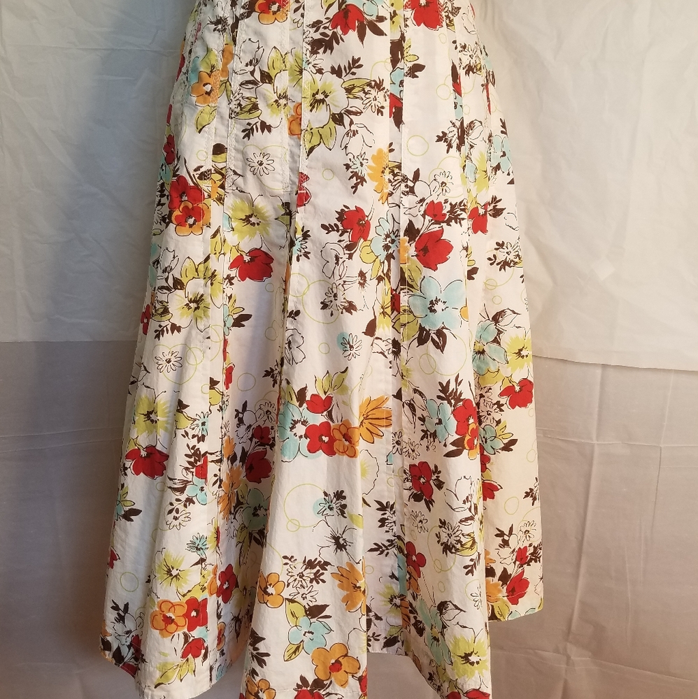 CAbi A line swing skirt size 2